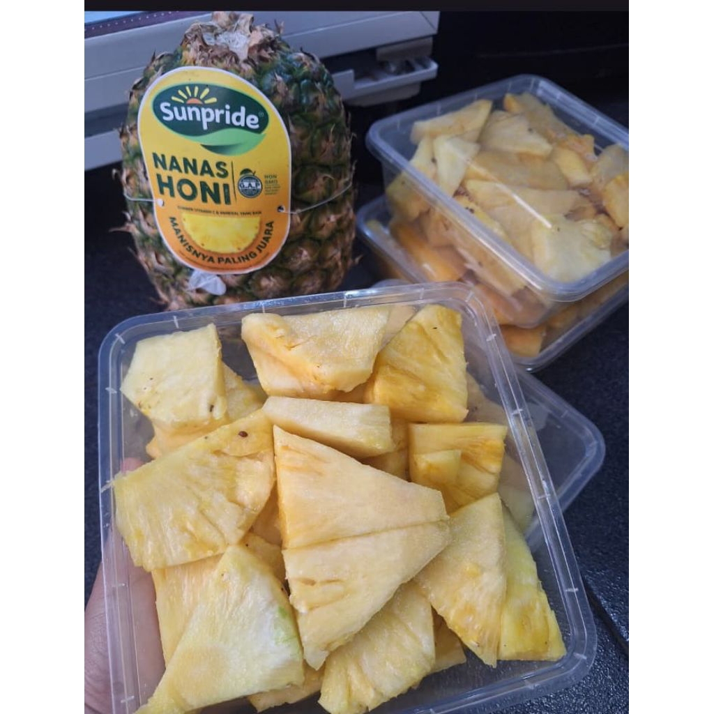 

nanas honi kupas potong | nanas Sunpride potong free bumbu rujak bangkok