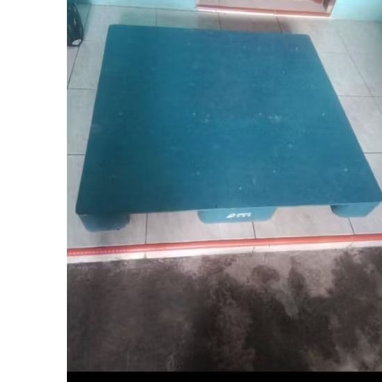 

palet plastik(flat) ukuran 110x110x14 cm
