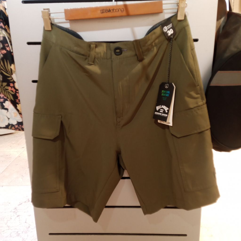 Celana Pendek Billabong Pria Original Army