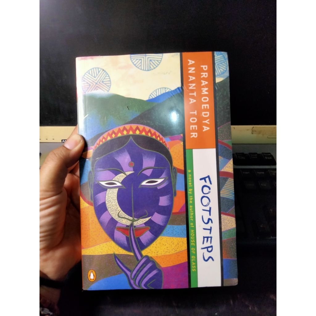 Novel Pramoedya Ananta Toer "Footsteps" Original