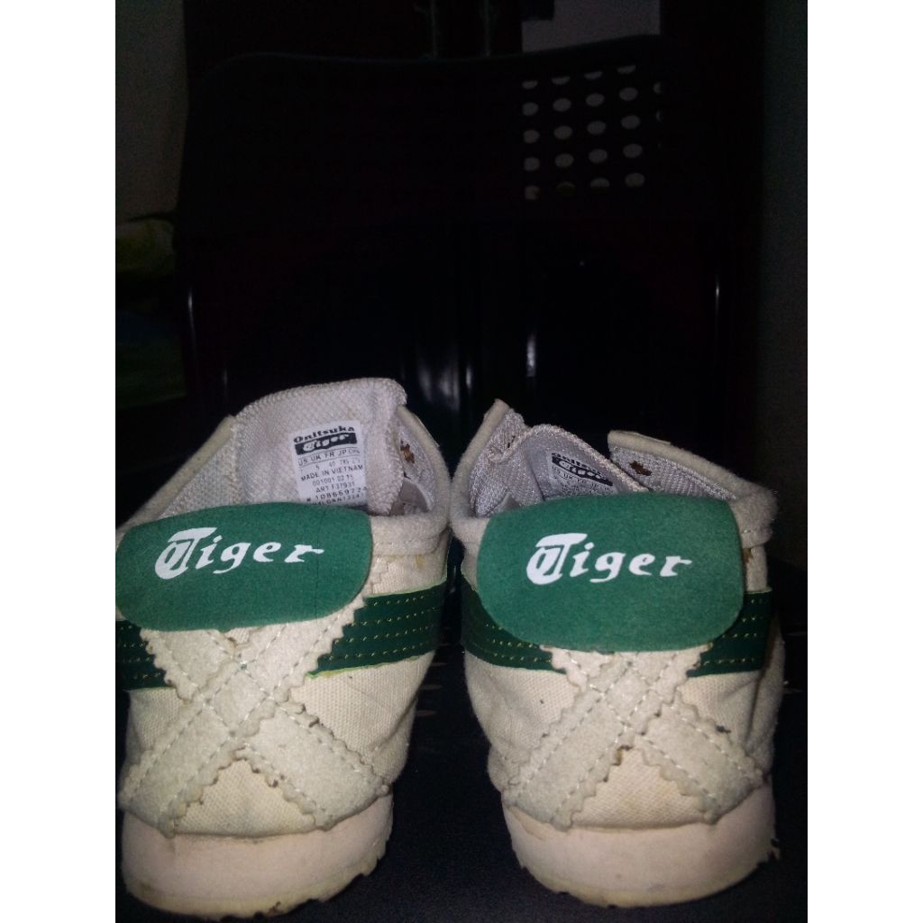 Onitsuka Tiger Slip On