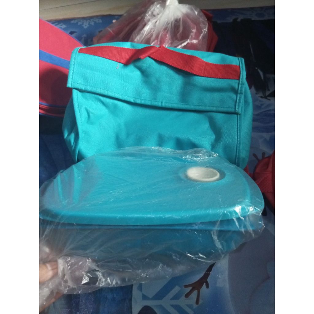 TEMPAT MAKAN SEKAT TUPPERWARE+CUTTLERY