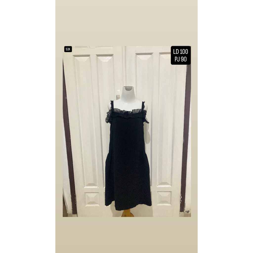 10. Dress lengan panjang, pendek dan tali satu