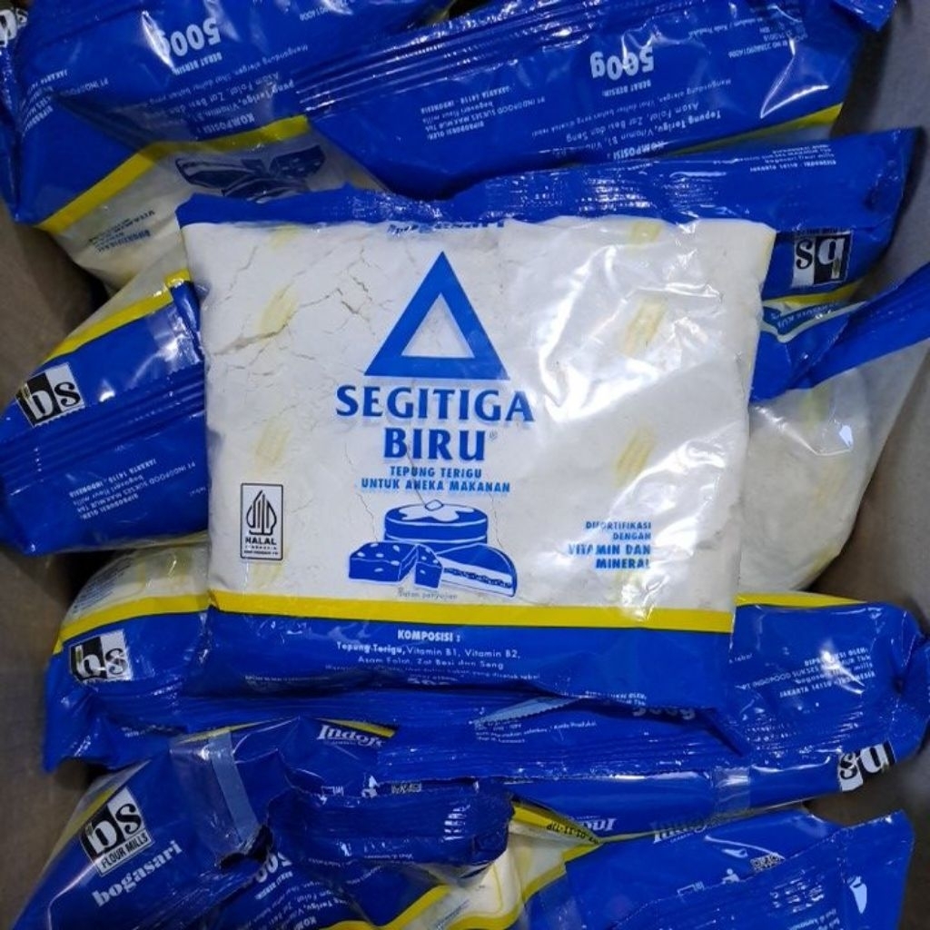 

TEPUNG TERIGU SEGITIGA BIRU 500GR/ TEPUNG BOGASARI