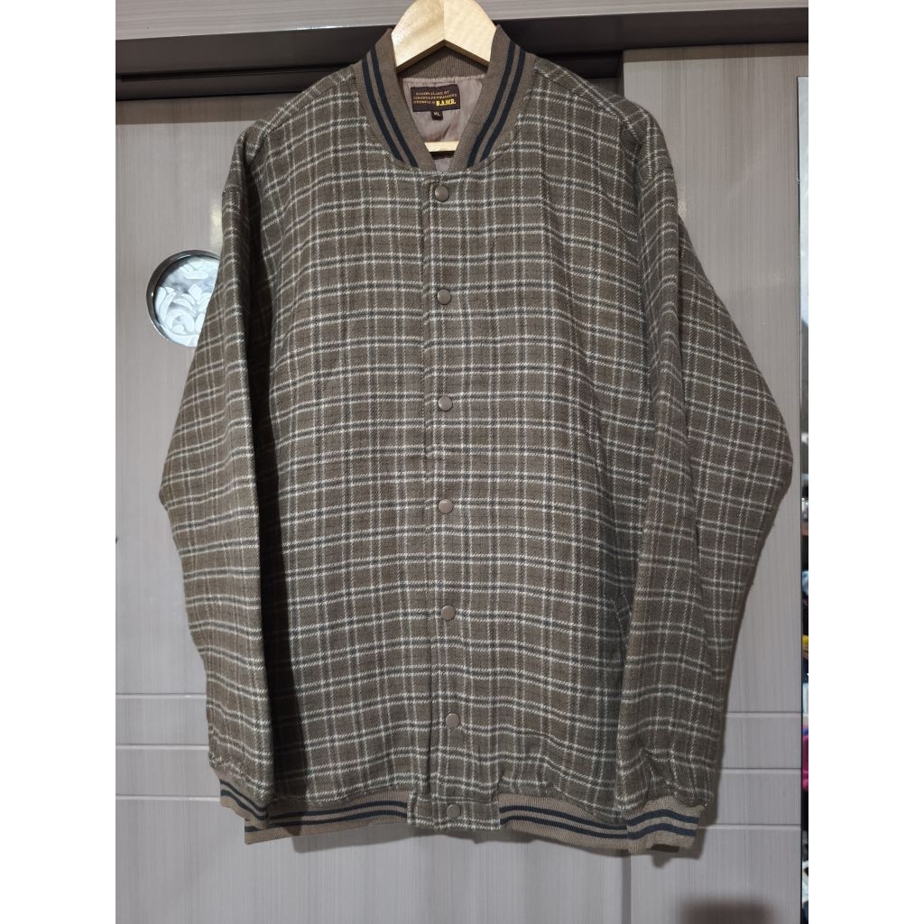 Jacket varsity bahan wool