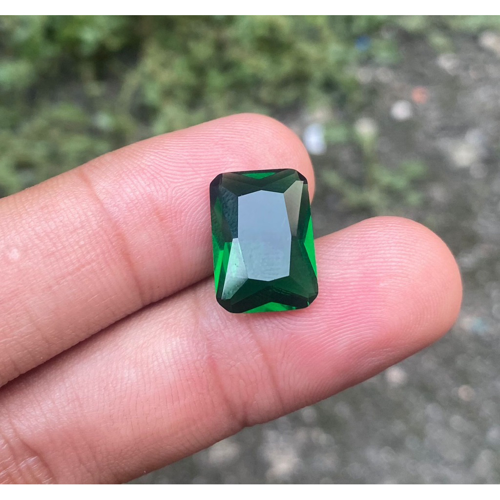 BATU GREEN SAFIR (Chatam)