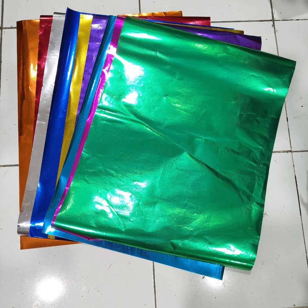 

Kertas Metalik / Kertas Kilap / Kertas Emas ( 10 Lembar )
