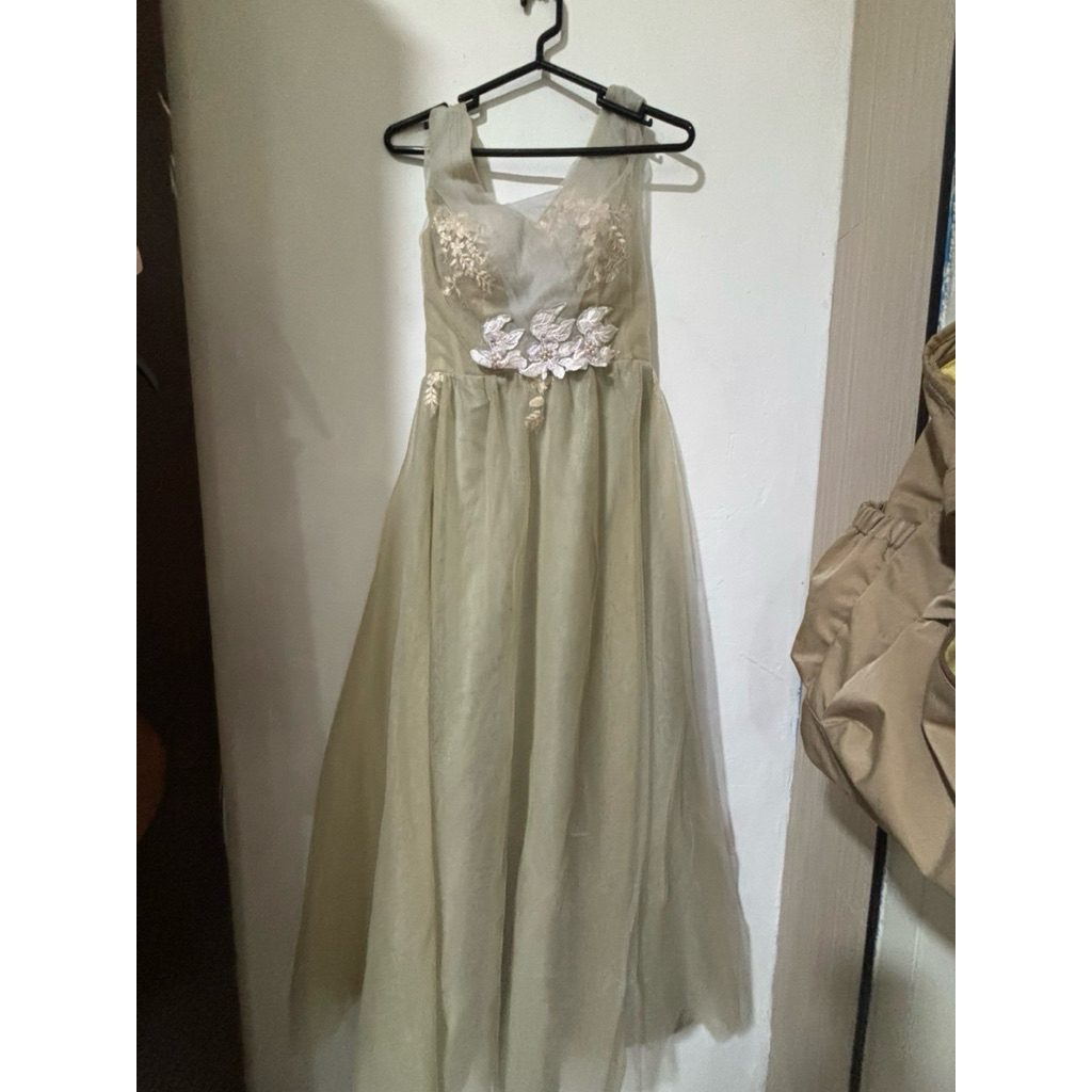 Preloved green prom dress