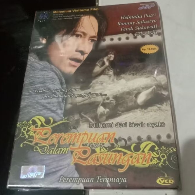 VCD Original Perempuan Dalam Pasung Feat Helmalia Putri SEGEL