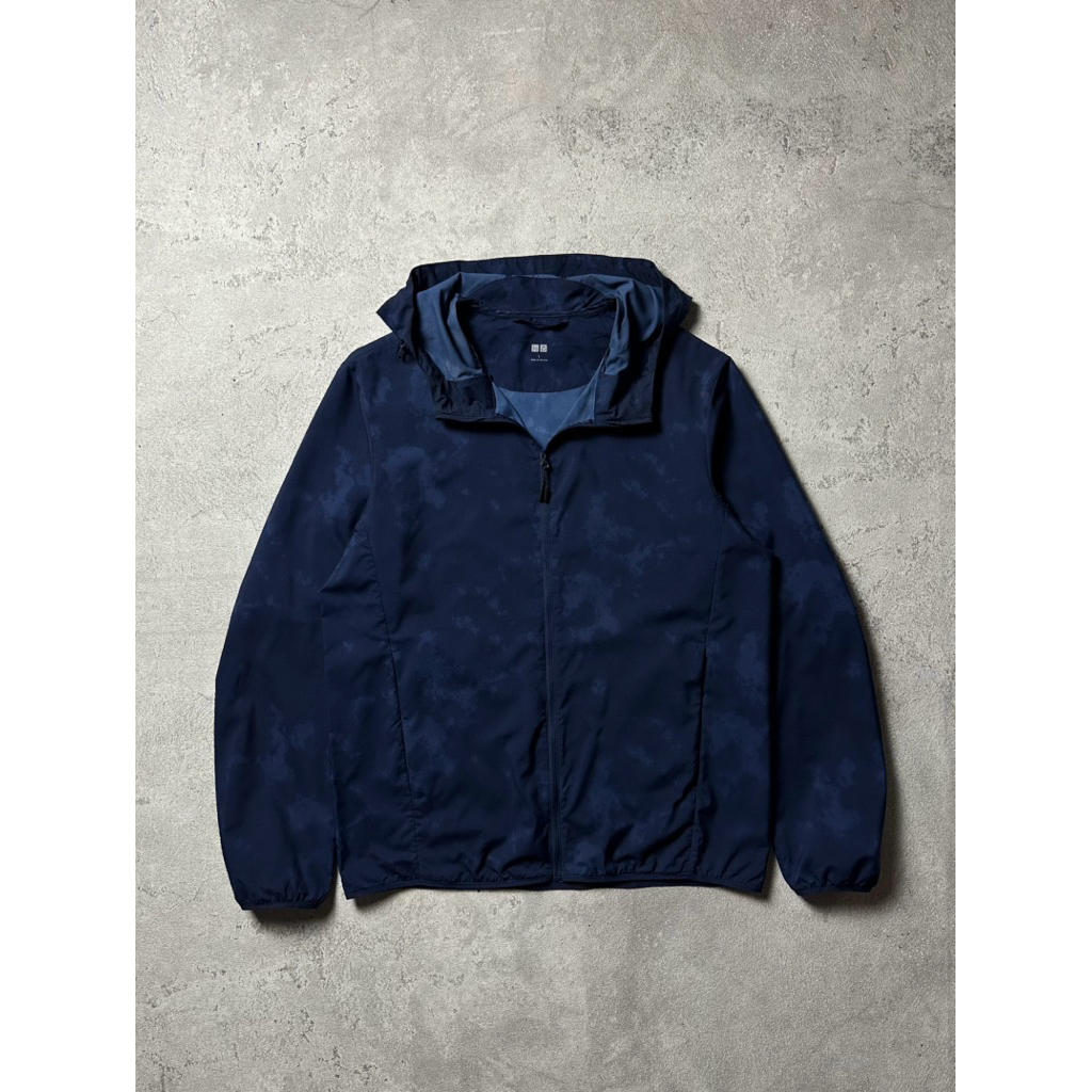UNIQLO CAMO LIGHTWEIGHT JACKET