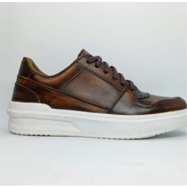 2302 Series Sepatu Sneakers Kulit Sepatu Casual Size 39-43 - TokoShoesBandung