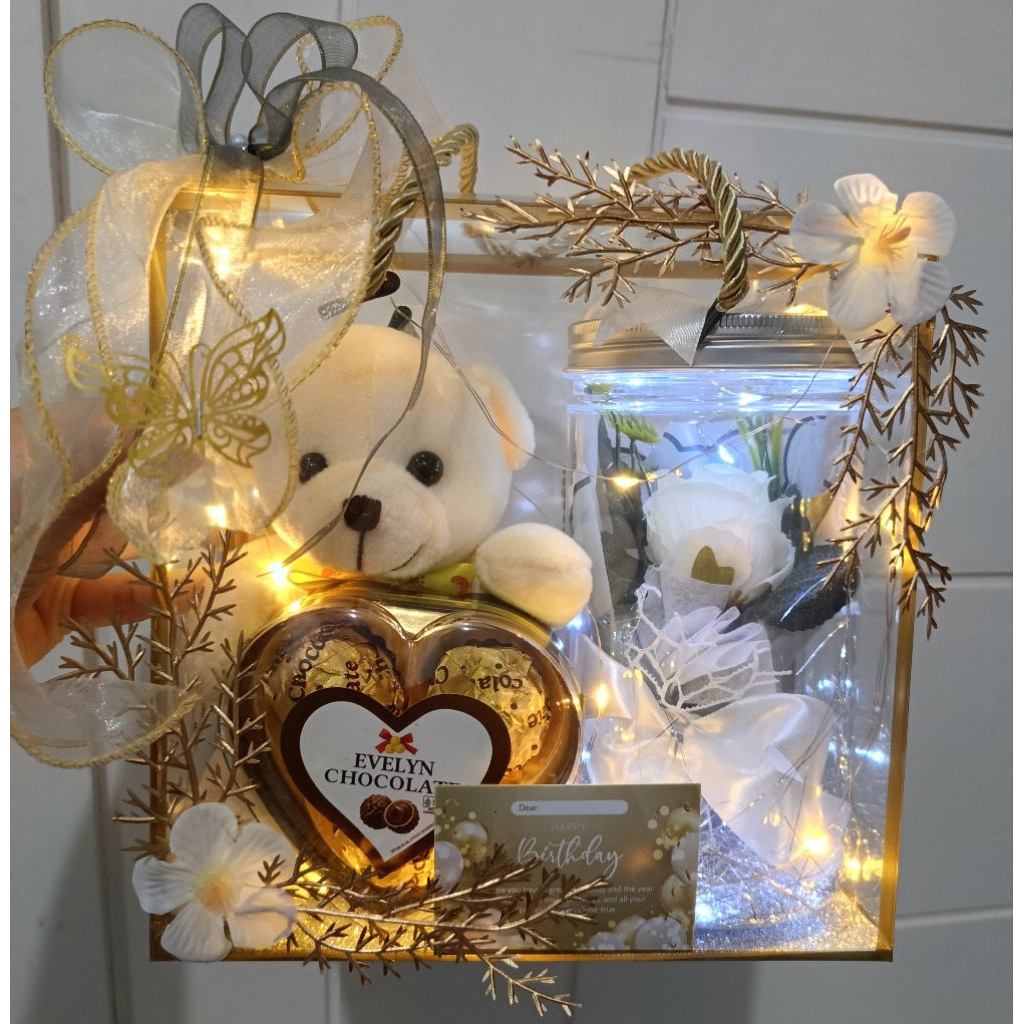 

KADO ULTAH / KADO VALENTINE / KADO GURU / KADO WISUDA / KADO ANNIVERSARY / GIFT / HAMPERS / BUKET / COKLAT