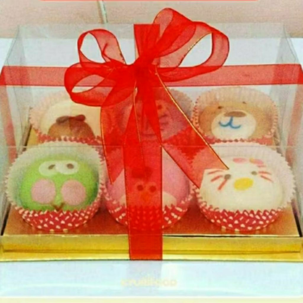 

Hampers Karapao Bakpao Karakter Premium Siap Makan isi 6 pcs - Hadiah Bingkisan Oleh-Oleh