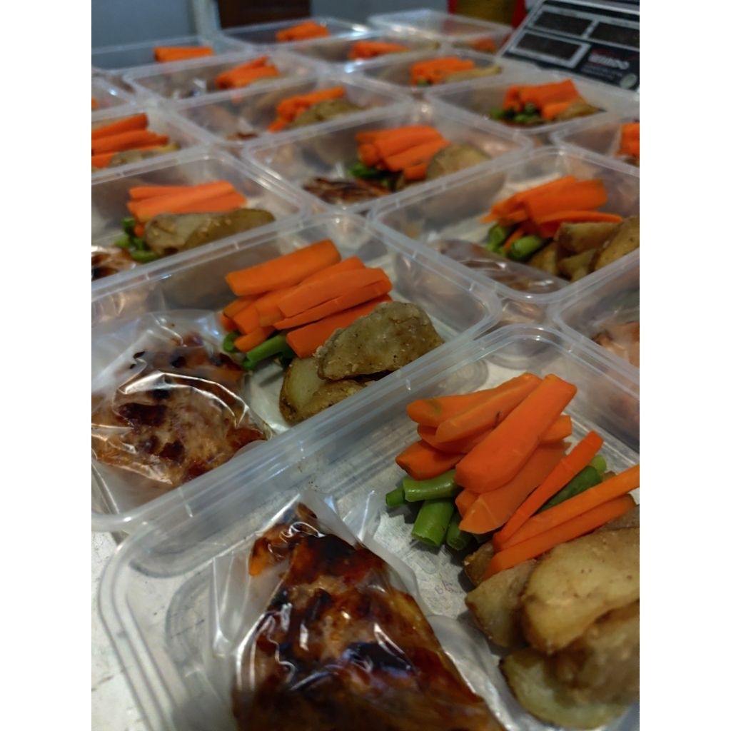 

Frozen Chicken Steak (Steaqu)