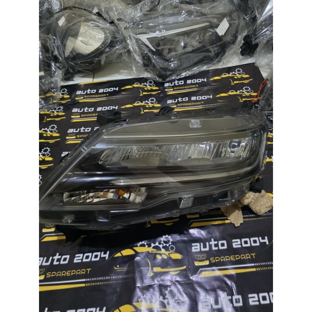 HEADLAMP TOYOTA RUSH 2020