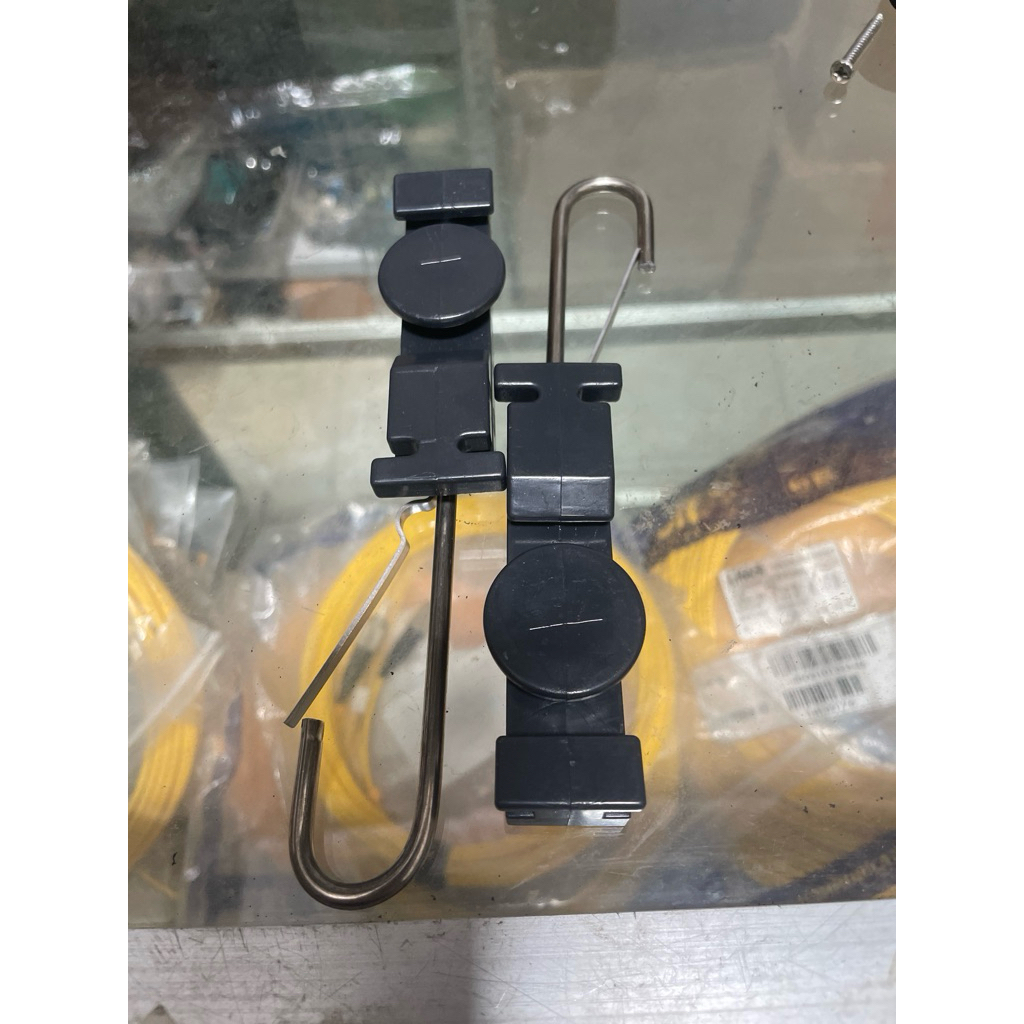 s clamp/pengait kabel