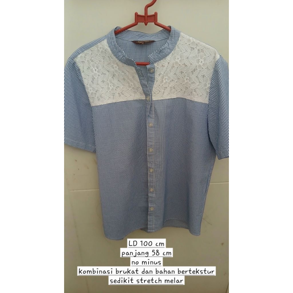 baju atasan blouse wanita balon ruffle hitam pekat size M lengan balon ruffle Japan