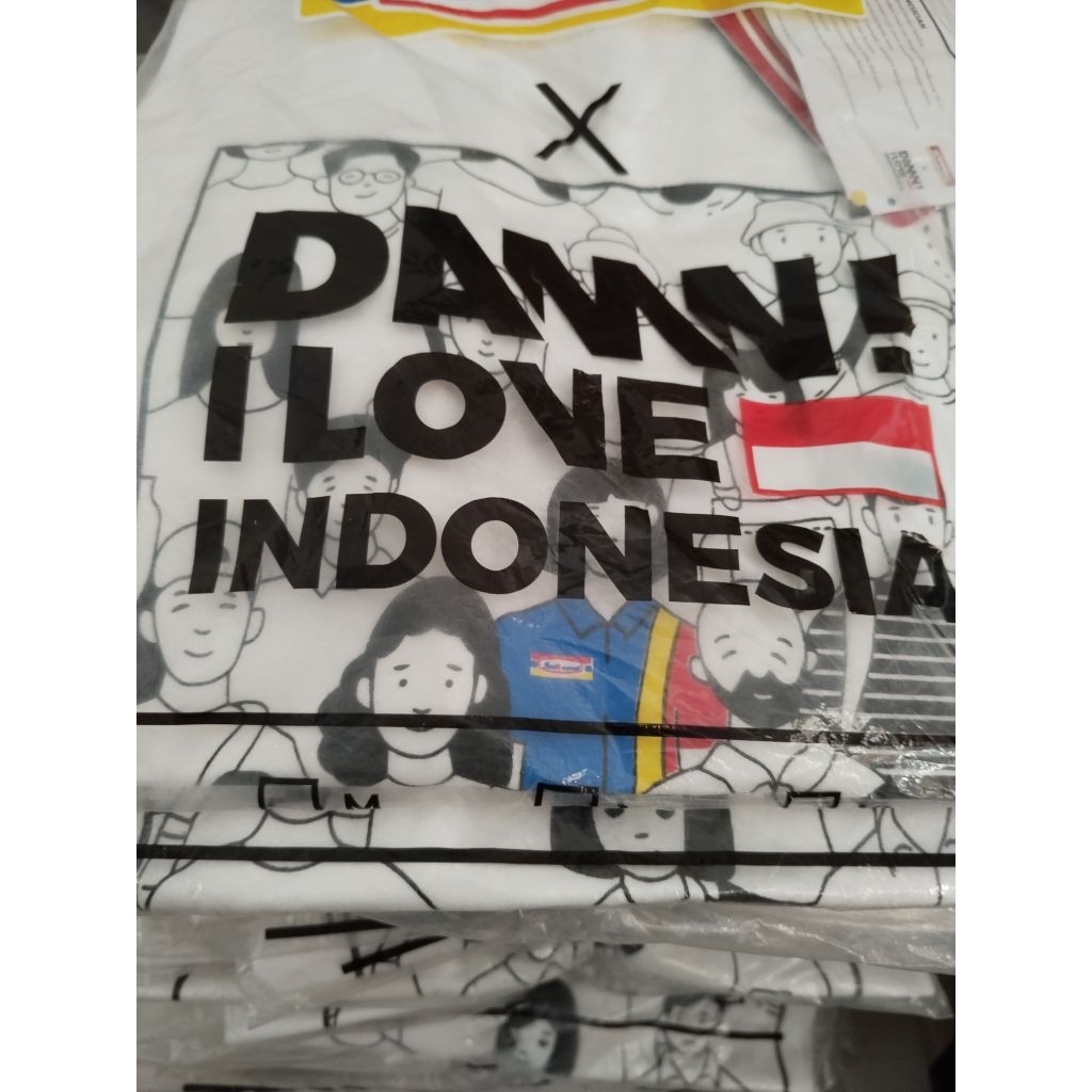 KAOS DAMN I LOVE INDONESIA X INDOMARET