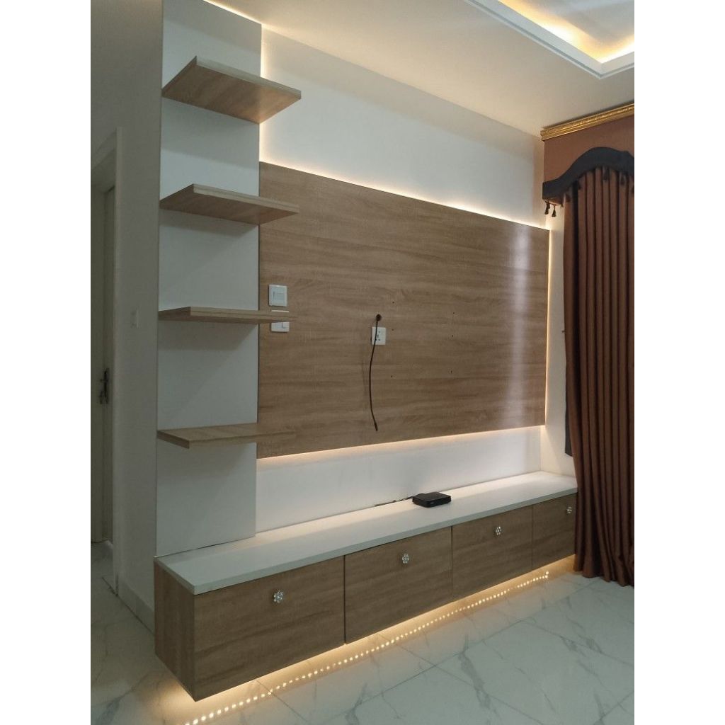 Backdrop Tv Motif Kayu, Minimalis