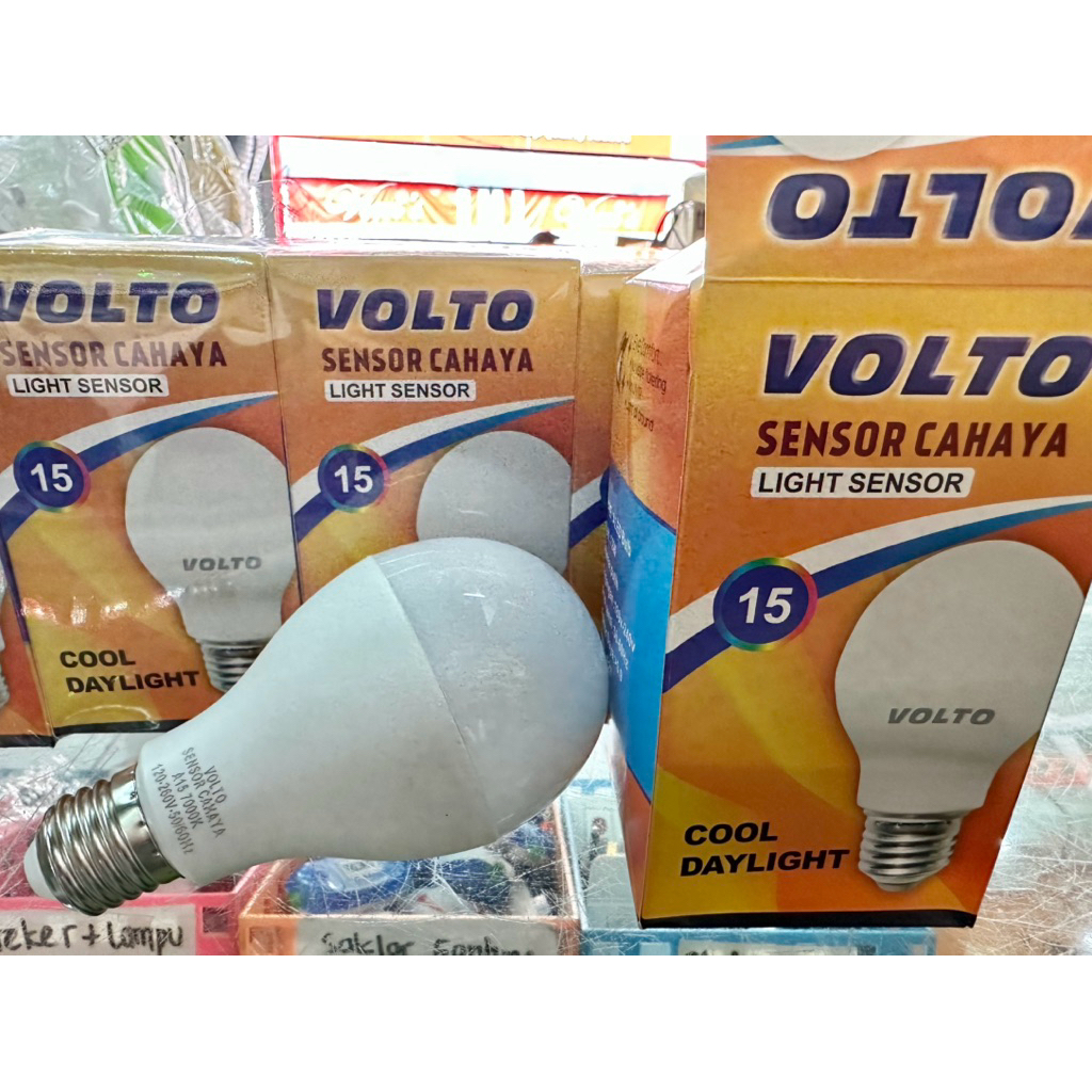 Lampu sensor cahaya VOLTO 15 watt (siang mati, otomatis malam nyala)