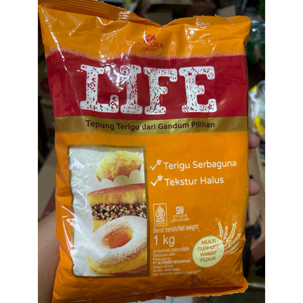 

tepung terigu life mayora 1kg