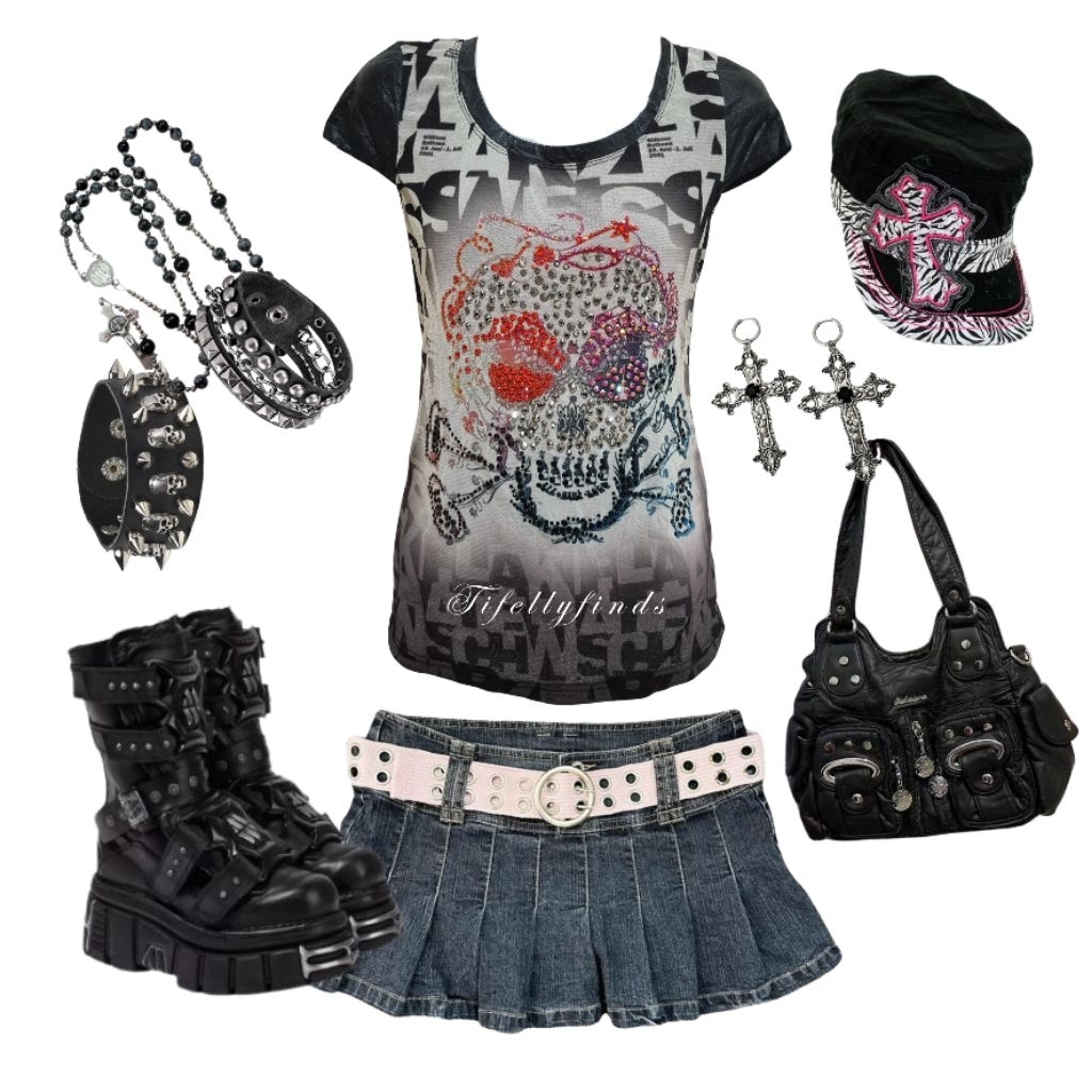 black fitted y2k emboss top grunge skull print gothic goth fitbody  unique rare dark witch 90s japan