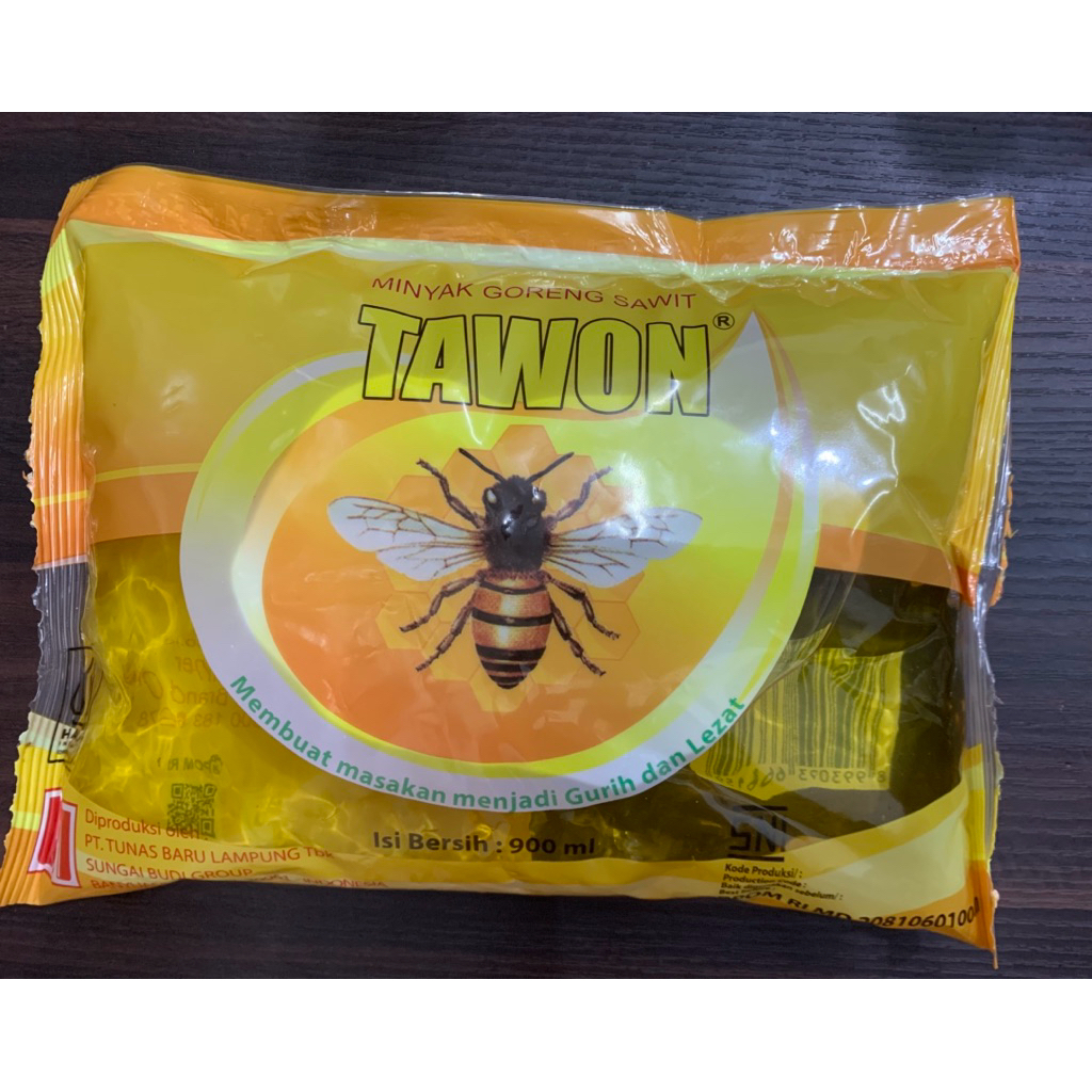 

Minyak Goreng Tawon Bantal 900ml