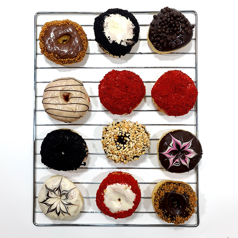 

Lyola Bakes Donat susu pengiriman instant dari bekasi utara