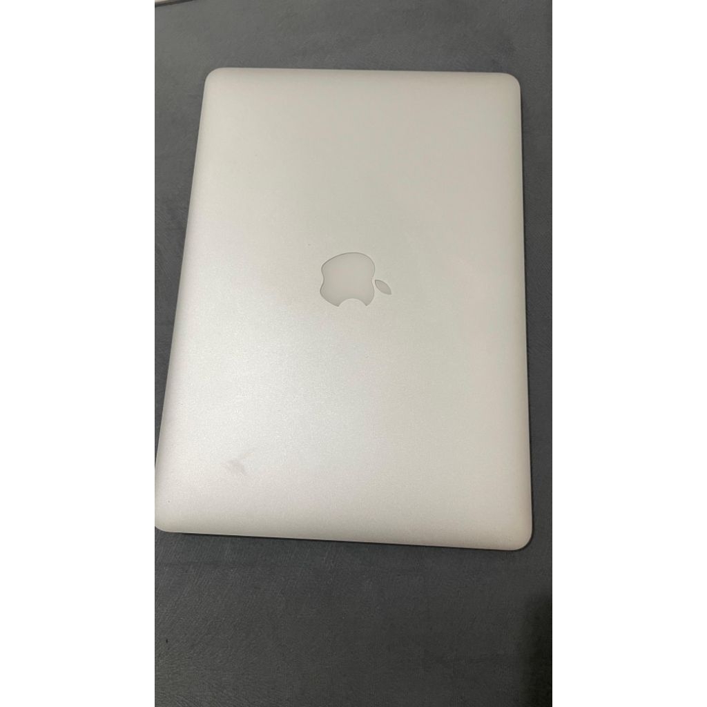 Macbook Air 2015 intel i5 bisa nego mulus bukan macbook m1, macbook pro, macbook m4