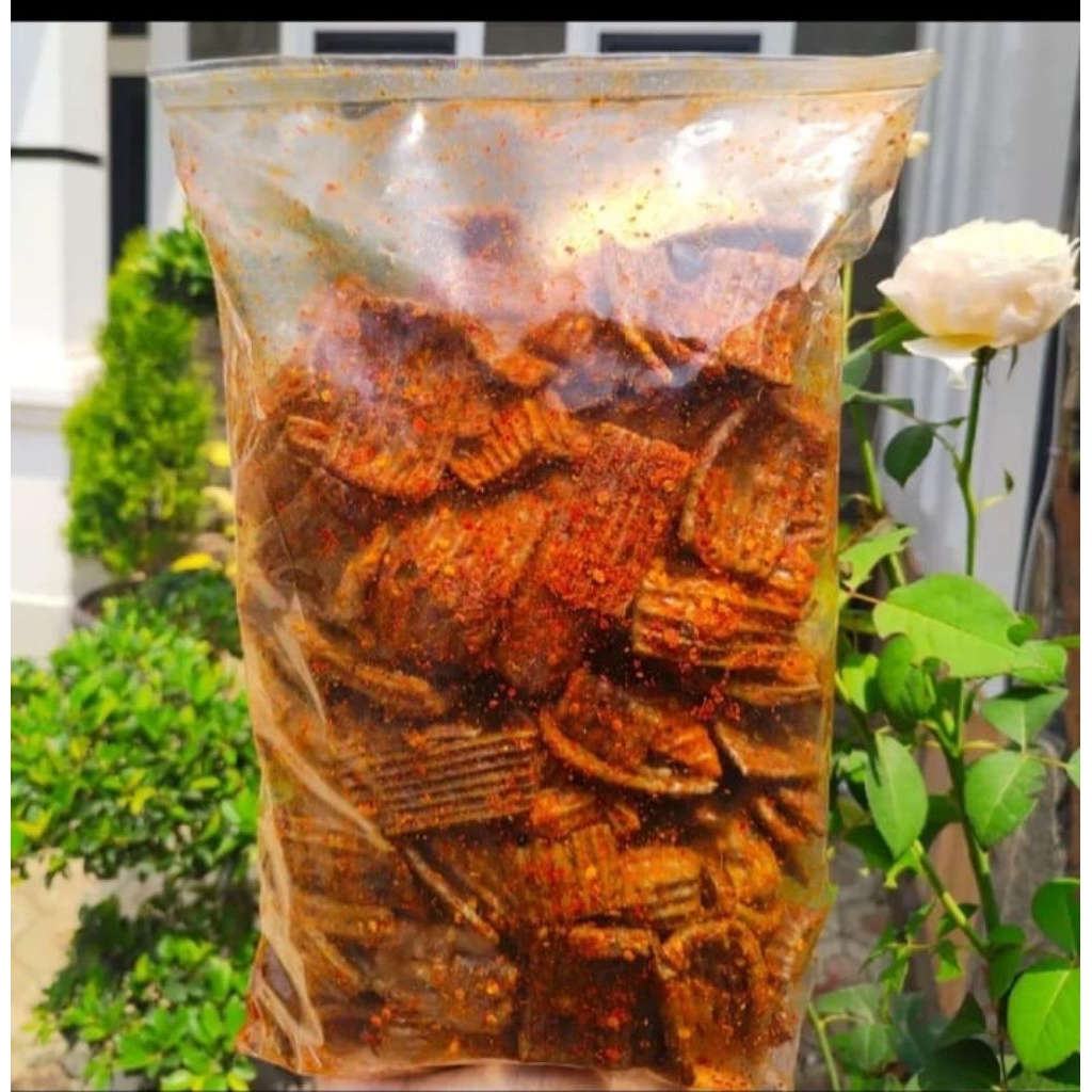 

KERUPUK JENGKOL BANTAT EXTRA PEDAS AROMA DAUN JERUK 500g