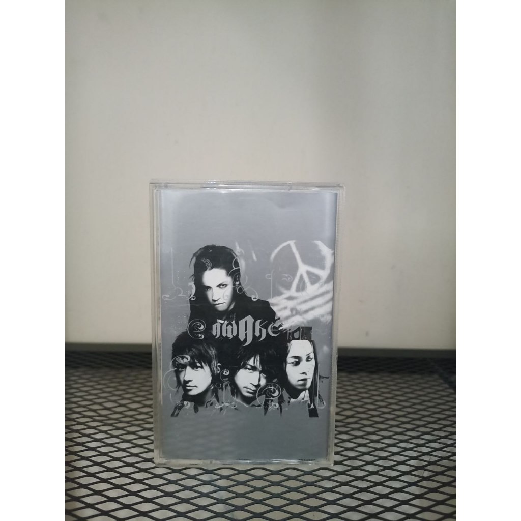 Kaset Pita L'Arc En Ciel - Awake (Laruku) (Japanese Rock)