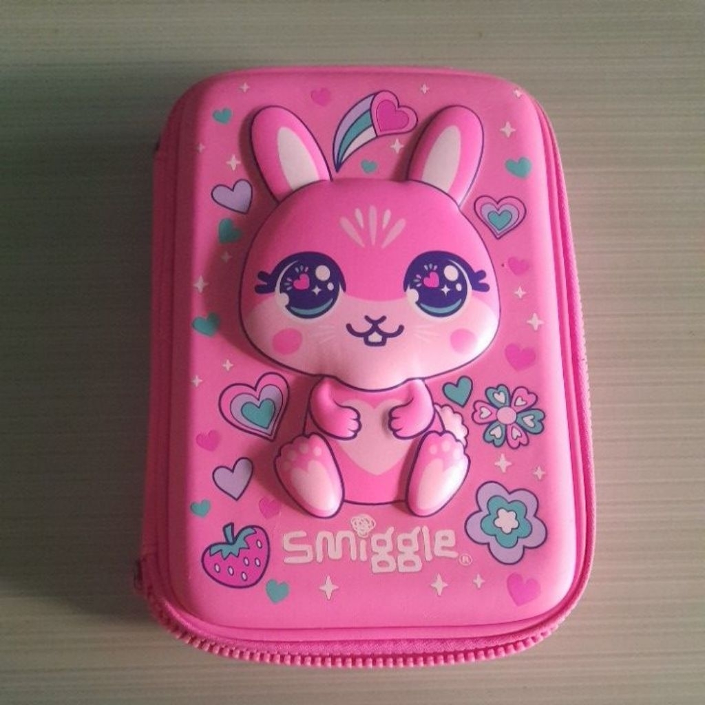 

Tempat pensil smiggle preloved