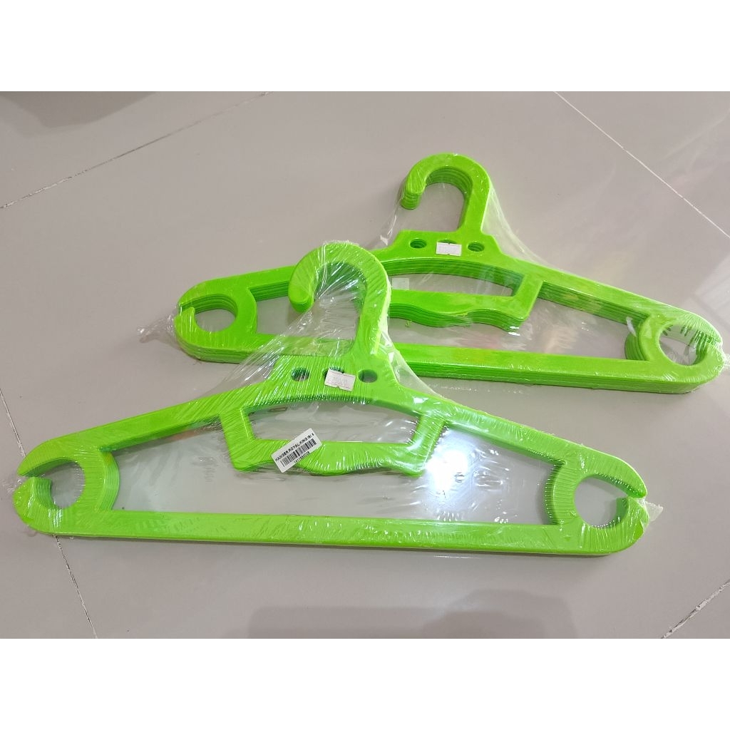 Gantungan Baju | Hanger Baju Bahan Plastik Tebal dan Kuat