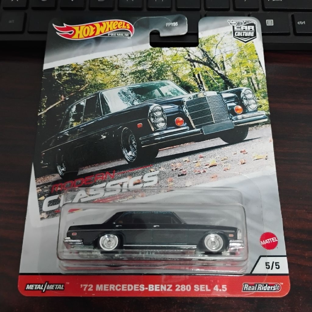 Hot wheels 72 Mercedes Benz 280 SEL 4.5
