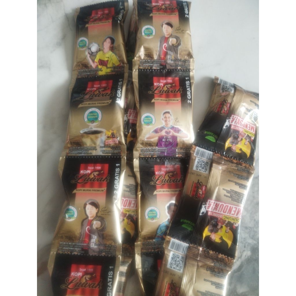 

KOPI LUWAK MINI 1 RENCENG ISI 15 PCS KOPI LUWAK MINI BERAT 6.5 GRAM EXPIRED 2027