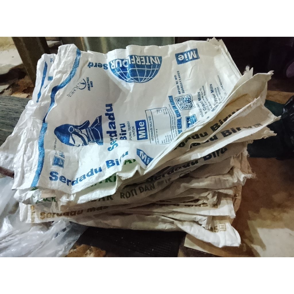 Karung Bekas Karung Kosong Karung tepung karung beras 25kg (bekas terigu)
