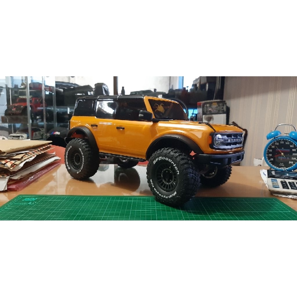 RC TRAXXAS TRX4 NEW BRONCO