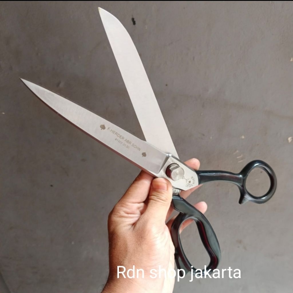 

Gunting kain 12 inch super tajam tahan lama original solingen germany