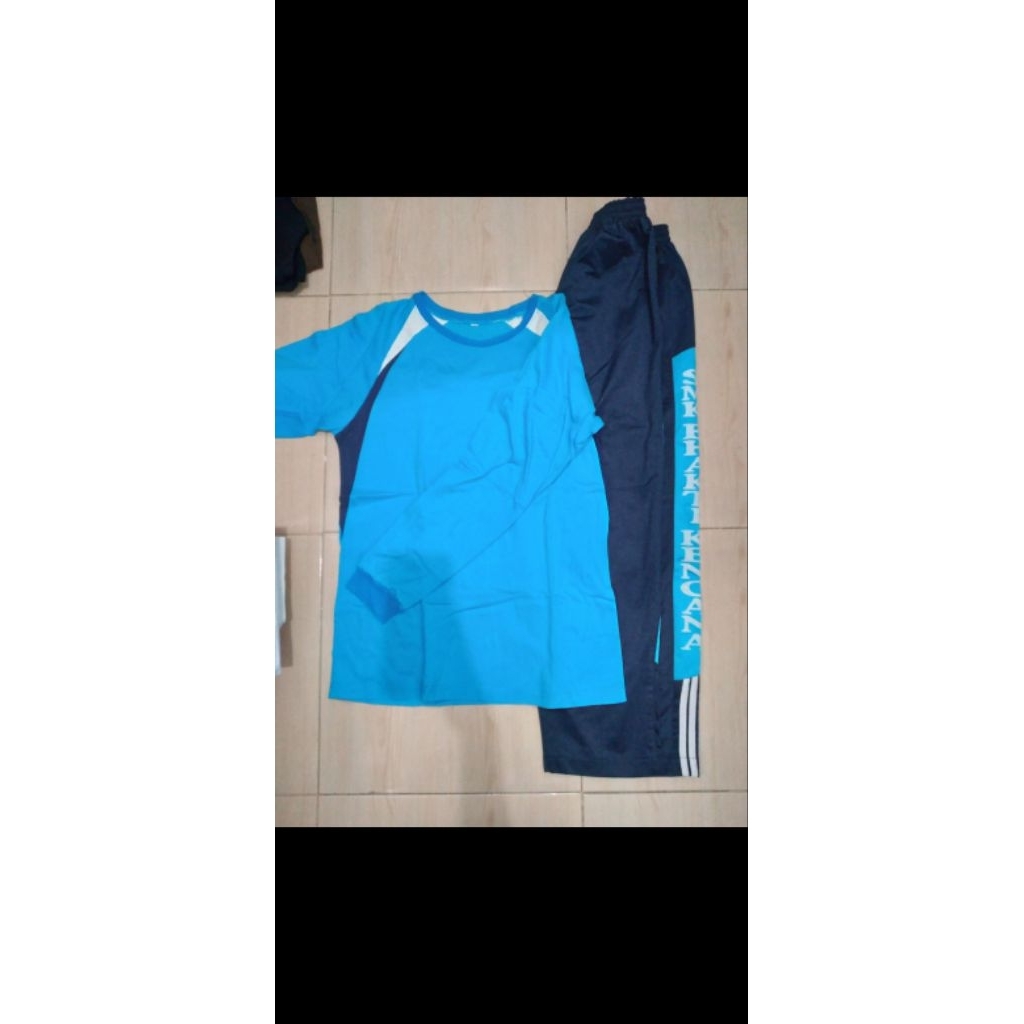 baju olahraga smk/smp