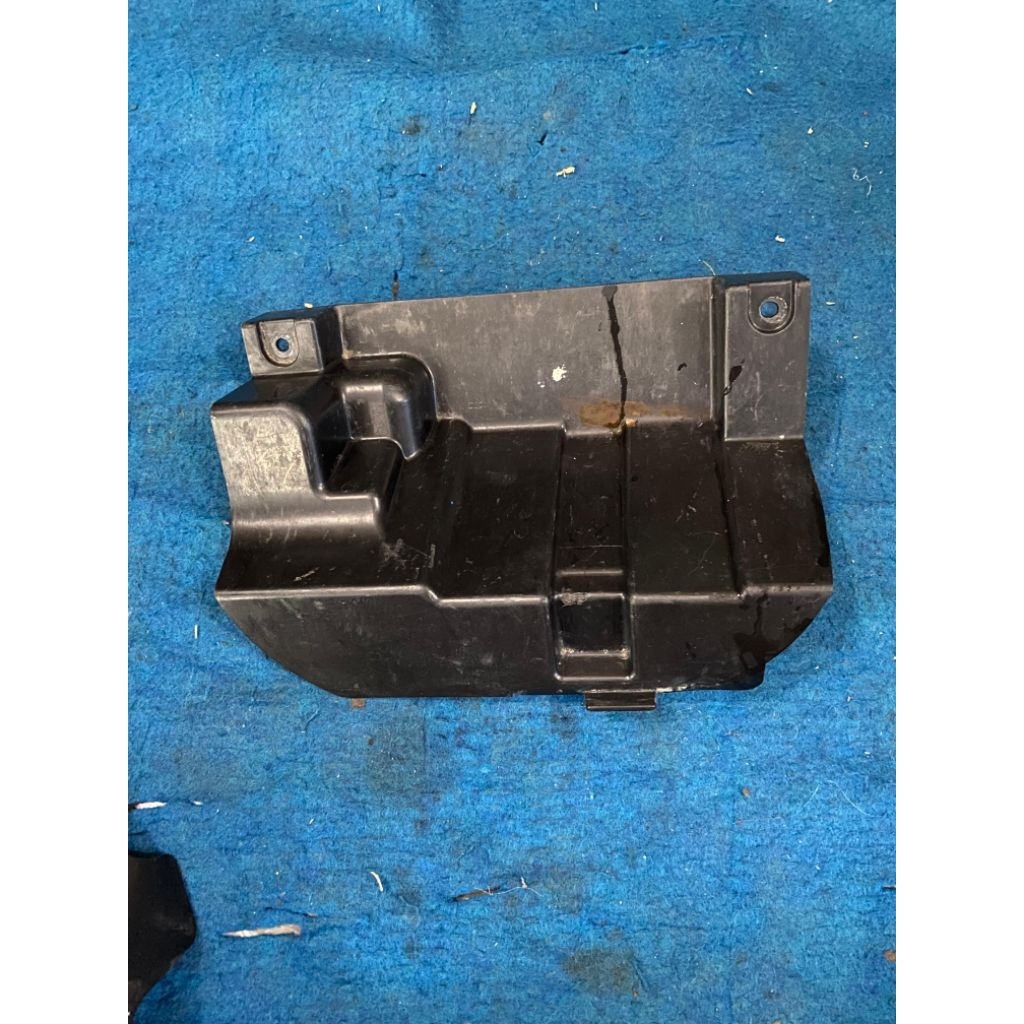 Cover aki accu tutup aki yamaha Lexi 125 original