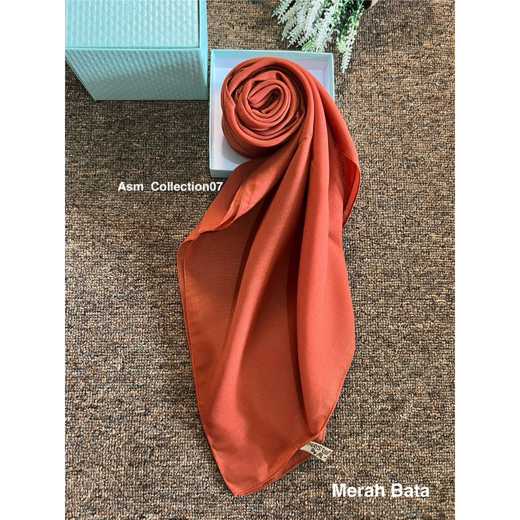 HIJAB SEGIEMPAT PARIS PREMIUM ALMAHIRA (MERAH BATA)