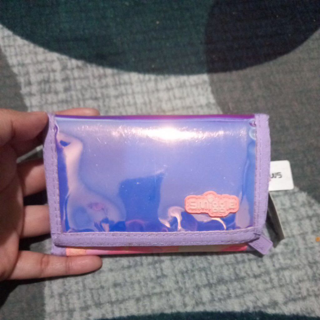 

dompet smiggle
