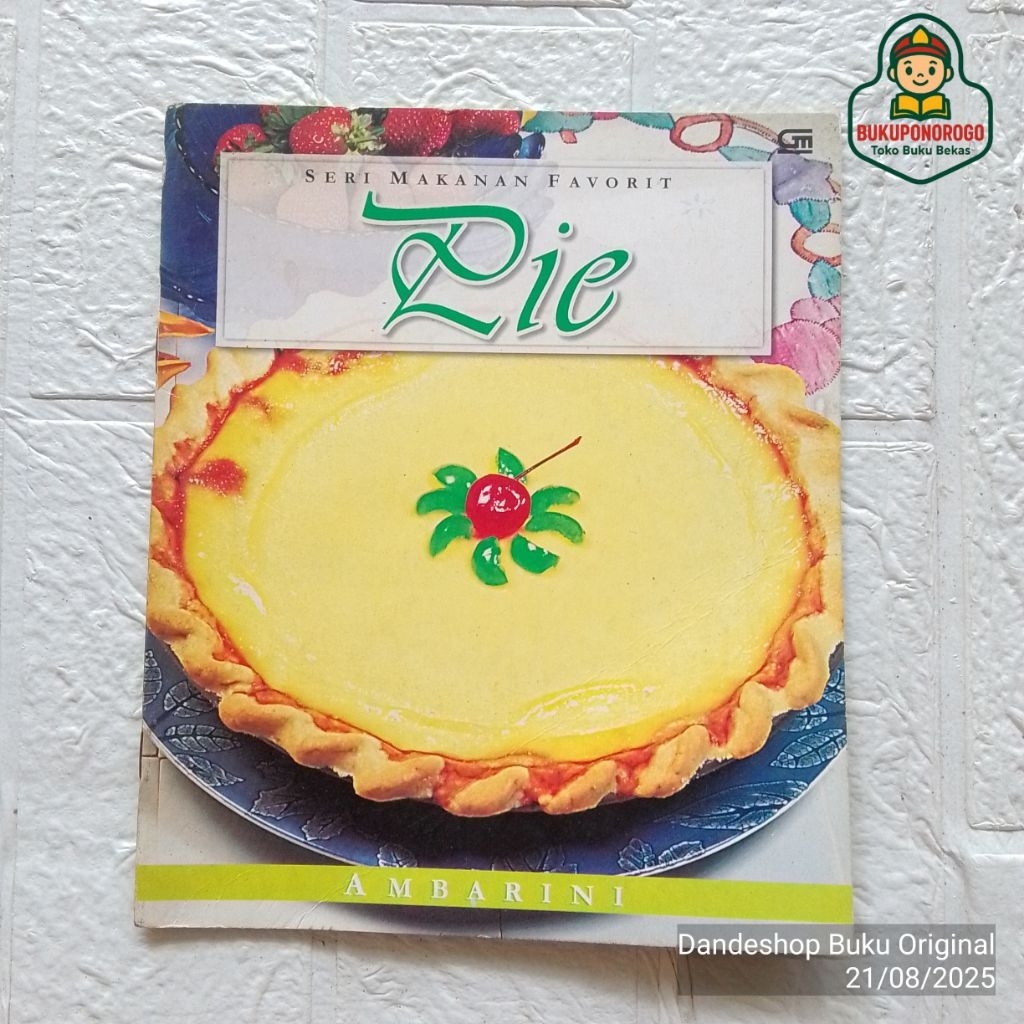 (BEKAS) Pie - by Ambarini - Seri Makanan Favorit Gramedia Buku Resep Masakan  Preloved
