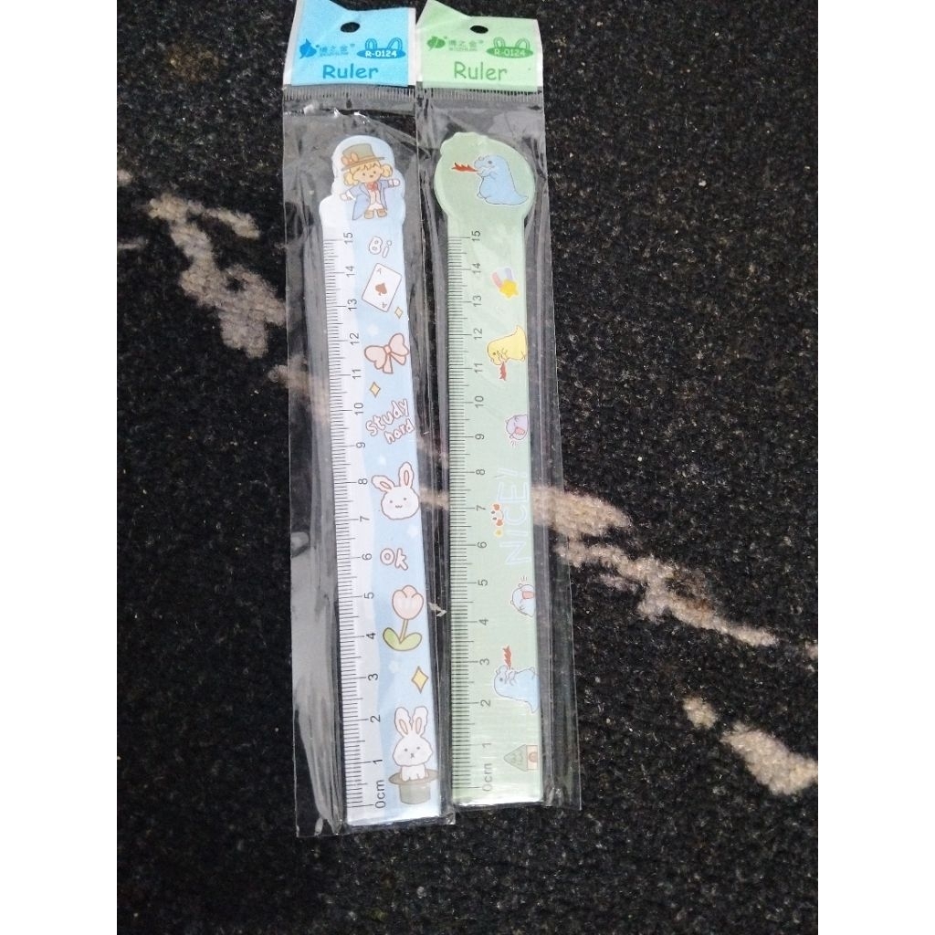 

Penggaris ukuran 15cm