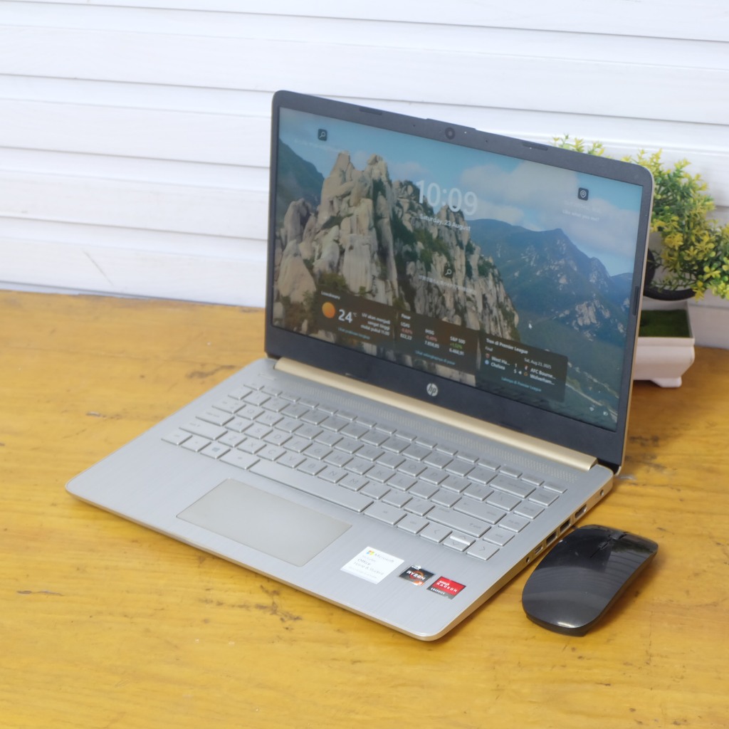 SLIM Laptop HP 14s AMD Ryzen 3 RAM 8 GB SSD- Laptop bekas - Laptop second - LAPTOP SECOND MURAH - LA