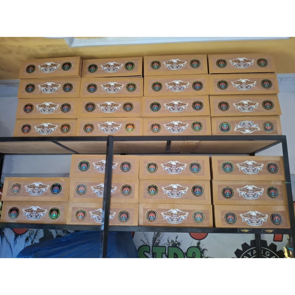 kotak tempat pelindung layangan THEDOCTOR NSTD2 ukuran 39x40cm