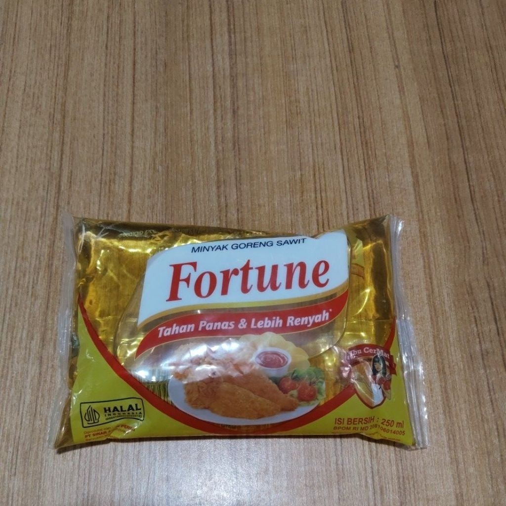 

Minyak goreng Fortune bantal 250ml
