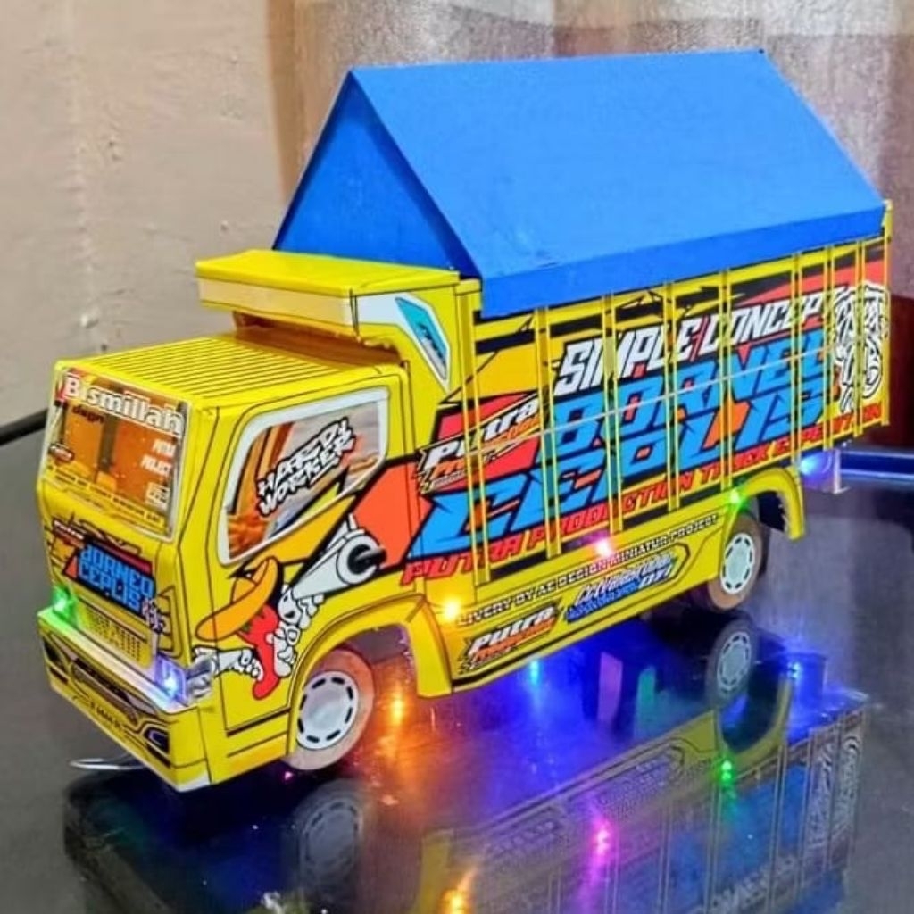 Promo murah Miniatur truk oleng full lampu bonus terpal//miniatur truk//miniatur truk oleng//truk ol