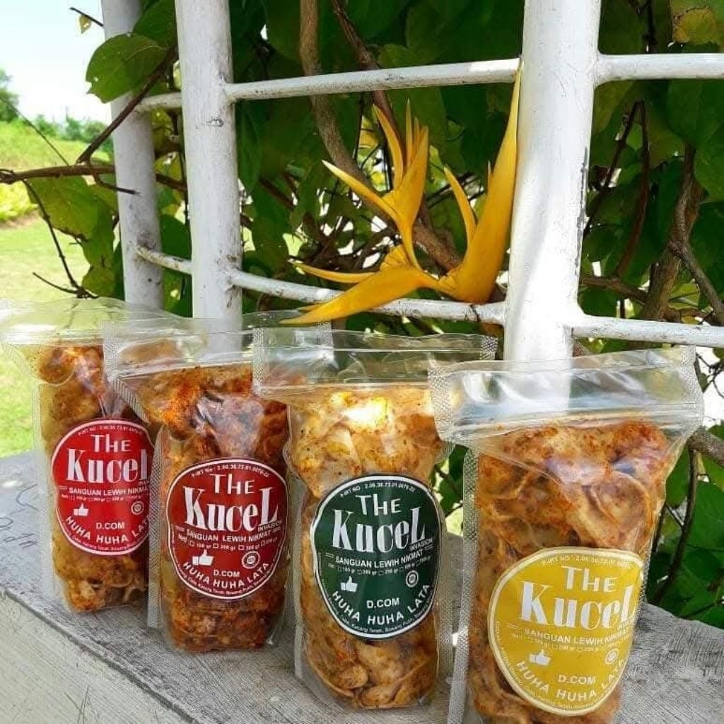 

The kucel (kerupuk pecel)