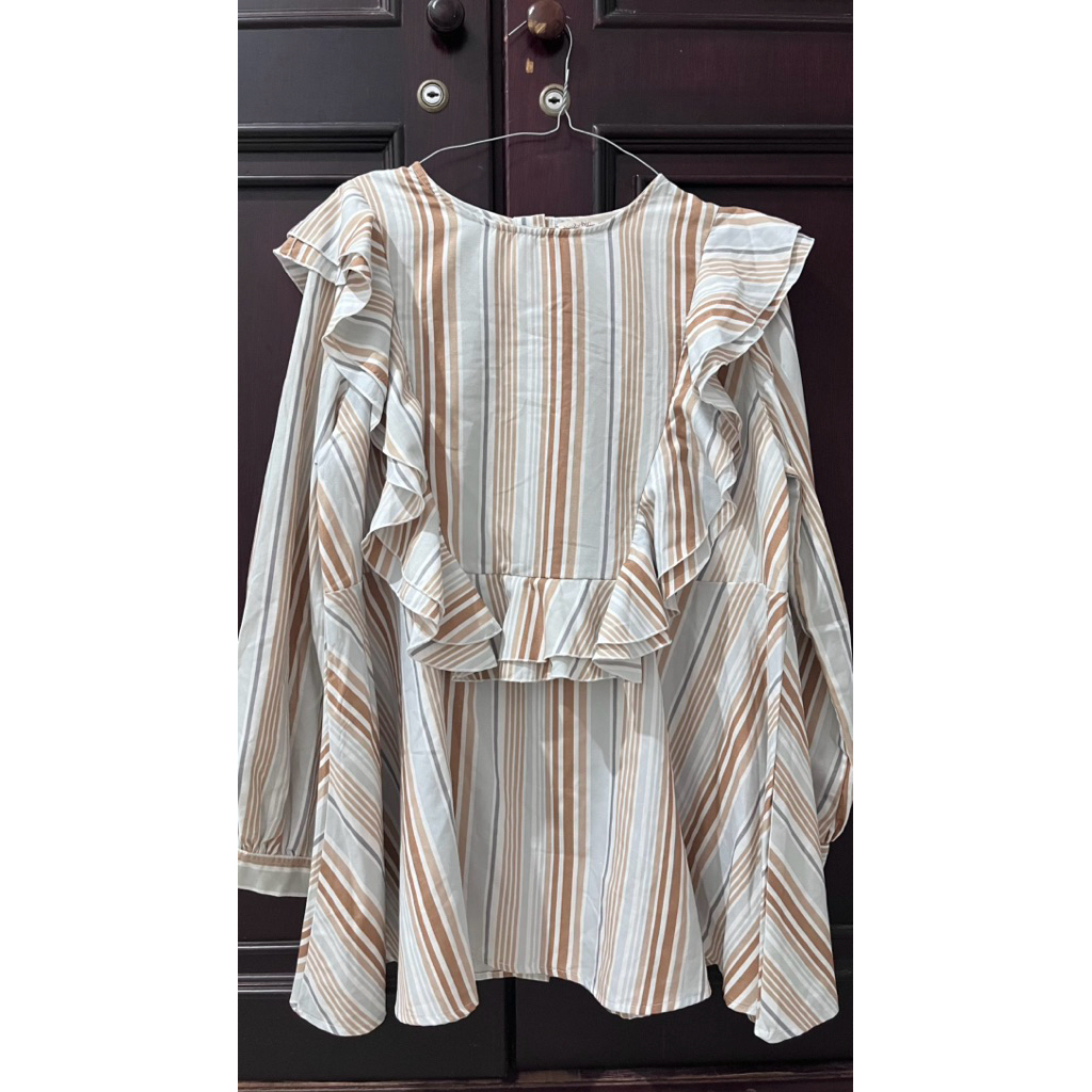 HIJABCHIC | HIJABCHIC SALUR | GARIS GARIS | RUFFLES | KEMEJA HIJABCHIC